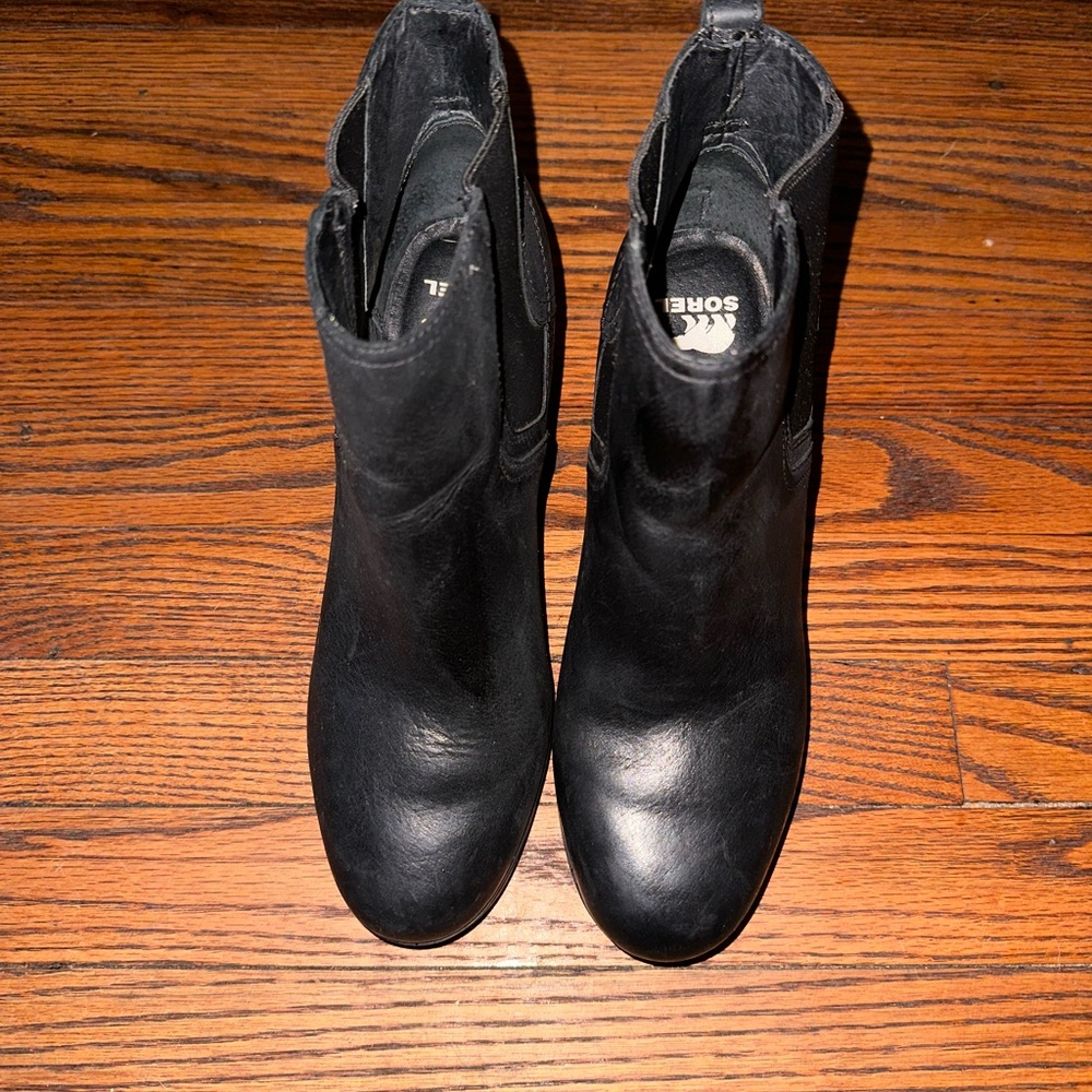 Sorel Joan uptown Chelsea ankle boots size 10.5